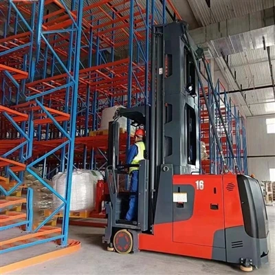 Wat zijn de verschillen tussen koelheftrucks en conventionele vorkheftrucks?